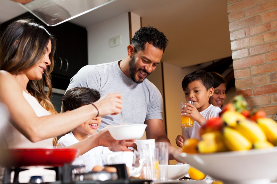 Family eating breakfast